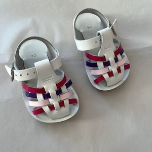 Baby Salt Water sandals by Hoy sz 2